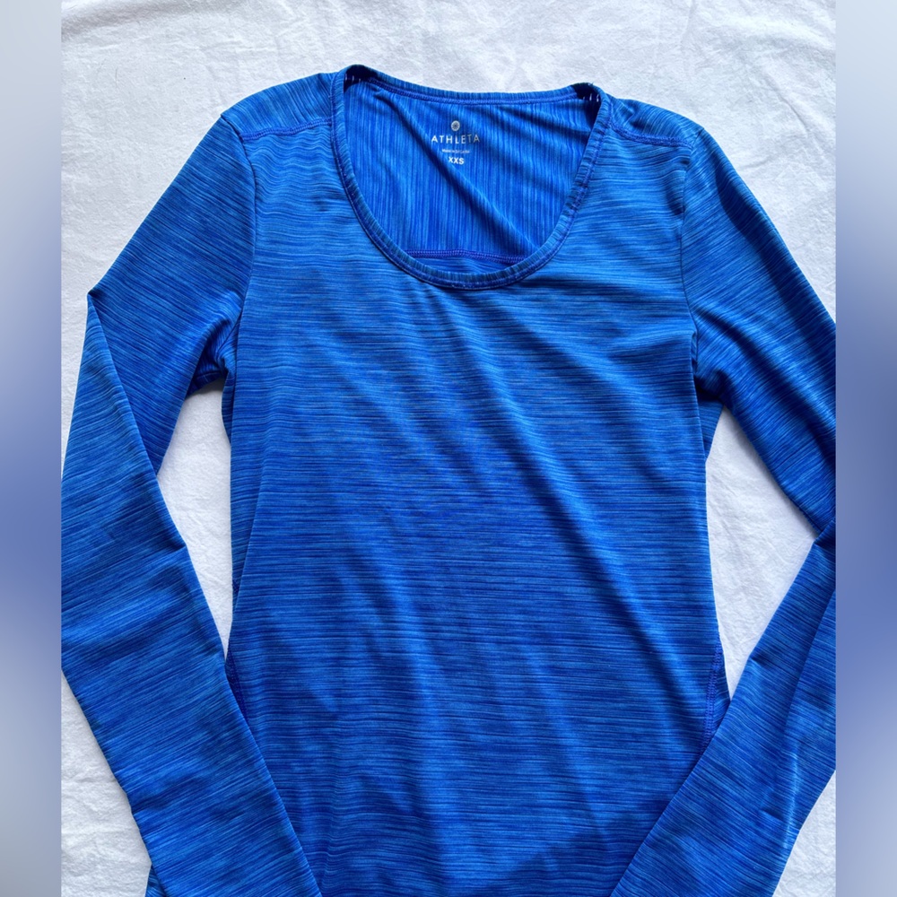 new ATHLETA top